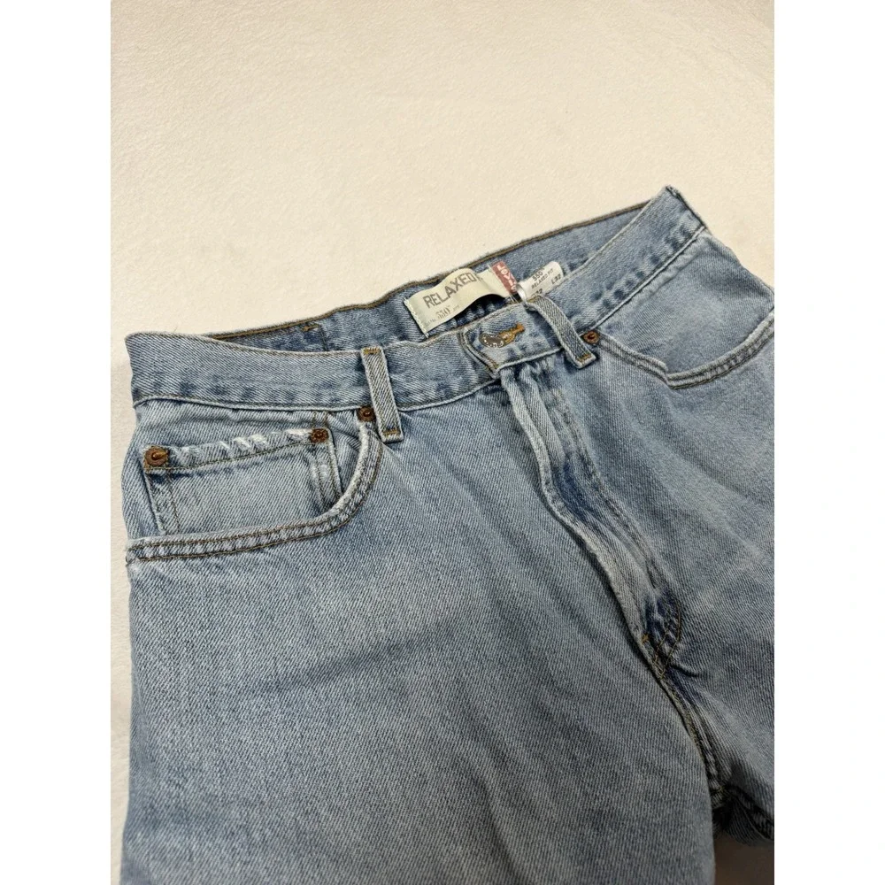 Vintage Levi's 550 Relaxed Fit Jeans Men's Fits 32x30 Light Wash Denim Blue